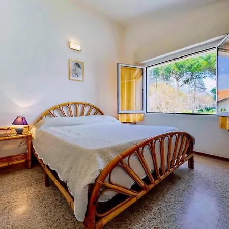 With Garden וילה ביביונה