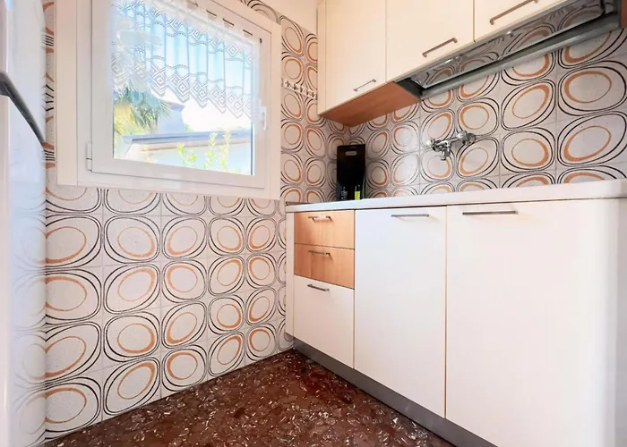 With Garden וילה ביביונה