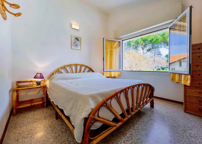 With Garden Villa Bibione